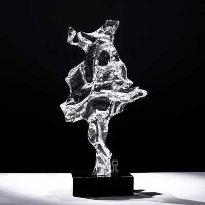 水晶工艺品太湖石摆透明雕塑：增添餐厅酒店艺术魅力