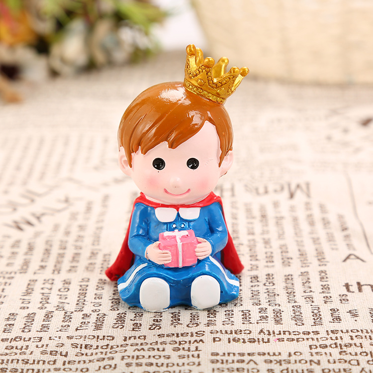 树脂工艺品卡通骑马王子公主生日蛋糕装饰摆件家居男孩正面图