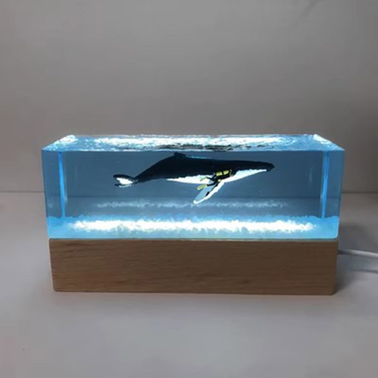 透明水晶工艺品现代家居车载海洋鲸鱼创意生日礼物可加底座