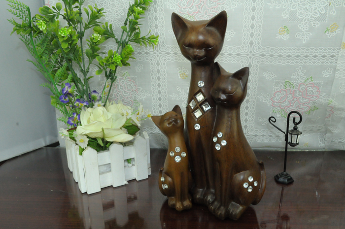 树脂工艺品三口之家猫作为家居摆件完美至极