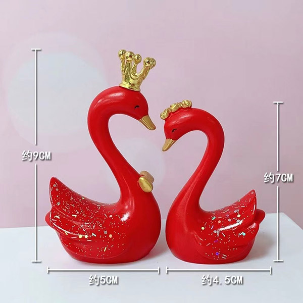 树脂工艺品创意汽车摆件皇冠天鹅生日蛋糕摆件 树脂工艺品创意汽车摆件皇冠天鹅生日蛋糕摆件